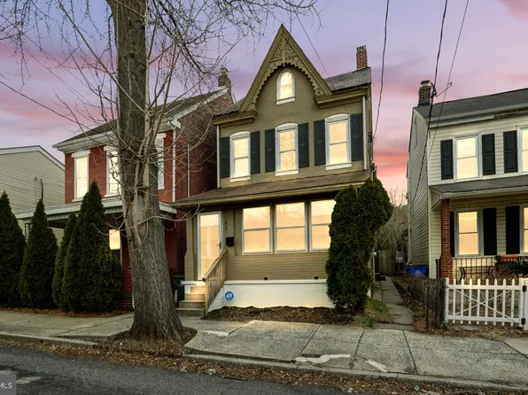 62 S Charlotte St, Pottstown, PA 19464