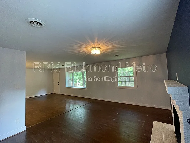3600 Ghent Dr — Photo 10