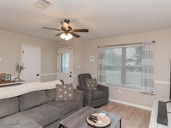 4th image of 7947 Jane Lee Ln