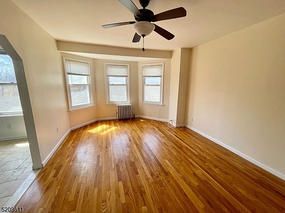 4th image of 259 Speedwell Ave