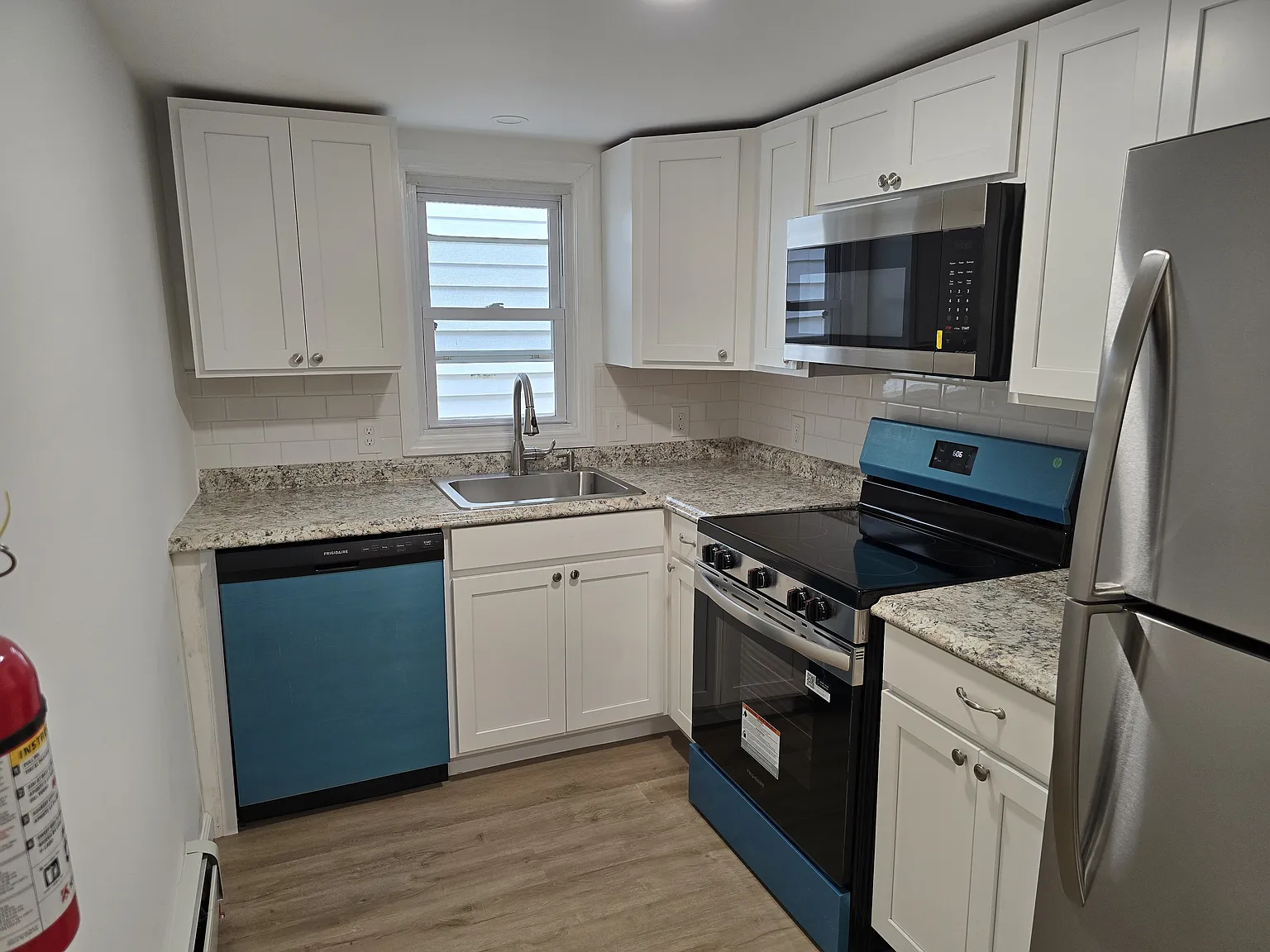 2 bed, 795 sqft, $1,700 — Photo 2