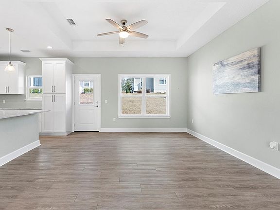 5th image of 136 SW Grand Magnolia Gln