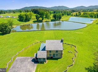 50 Windsor Lodge Ln, Flint Hill, VA 22627