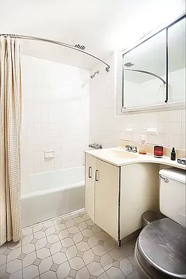 Rented by Compass | media 2