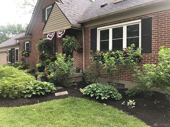 2nd image of 174 Linden Dr