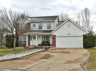 219 Vonbehren Dr, Chesterfield, MO 63005