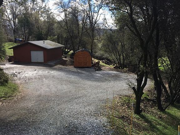 4th image of 20873 Lynn Ln