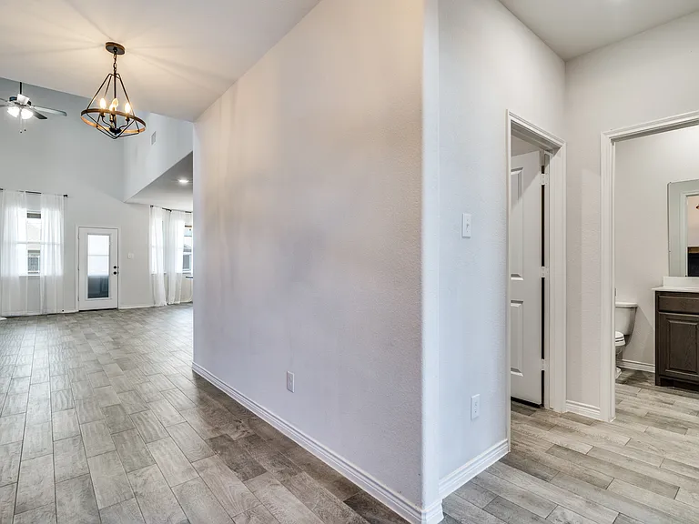 3094 Maverick Dr — Photo 5