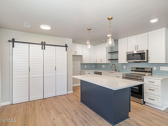5th image of 603 S Claiborne Street