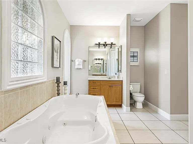 2817 SW 42nd Ln — Photo 13