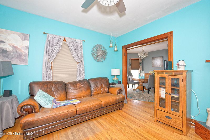 2nd image of 131 Park Avenue