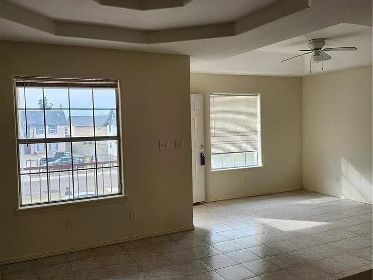 216 Gastel Cir #6 — Photo 5