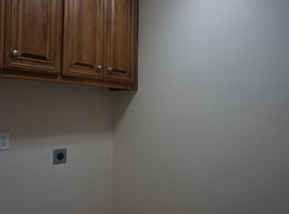 502 E Coleman Dr, Hahira, GA 31632