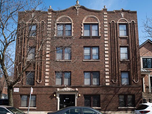 3rd image of 1251-55 W Henderson St #1255-1