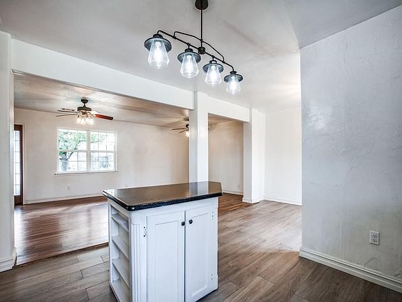 2nd image of 701 Dawn Dr