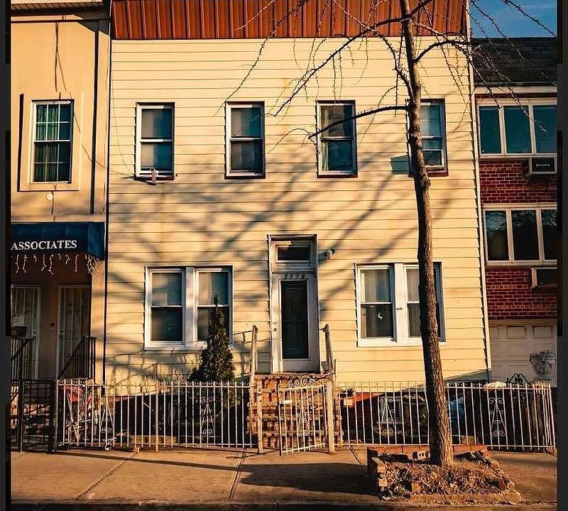 1st image of 31-19 41st St #4FAMILY