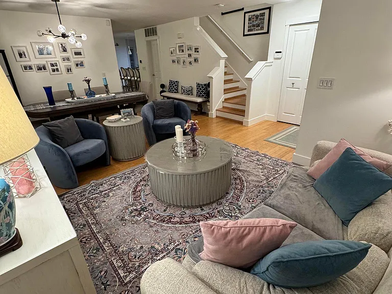 268 Dayton Ave SE — Photo 18