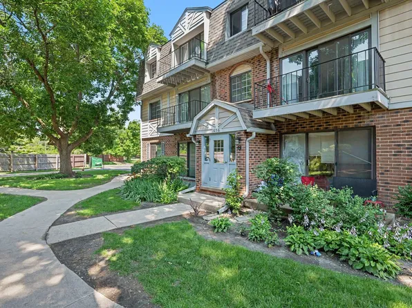 3256 Sanders Rd APT 4E, Northbrook, IL 60062