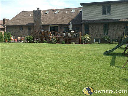 E large yard, new 16x12 tuffshed, new patio and landscaping
