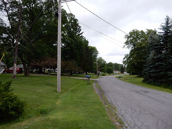 5th image of 9213 Saint Nicholas Dr