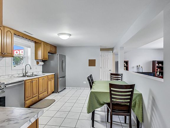5th image of 533 Forestway Dr