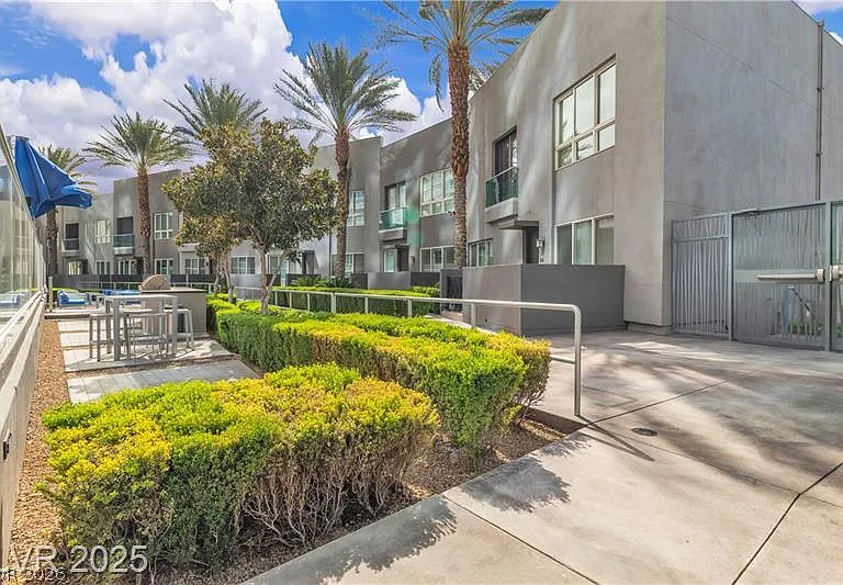 4525 Dean Martin Dr #3207 — Photo 9