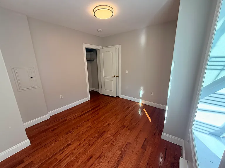 6613 Broadway #41R — Photo 3