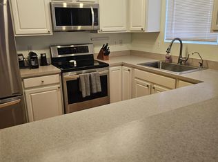 9073 Newport Way, Livonia, MI