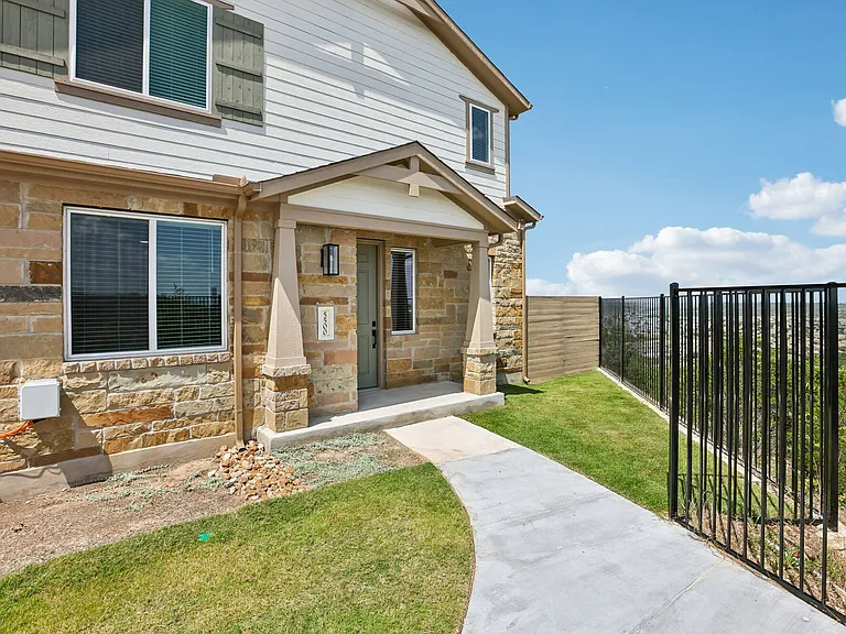 BB Living Sweetwater Crossing — Photo 33