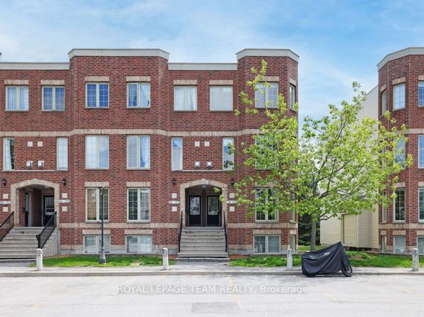 130 Berrigan Dr Unit 76, Ottawa, ON K2J 0J3