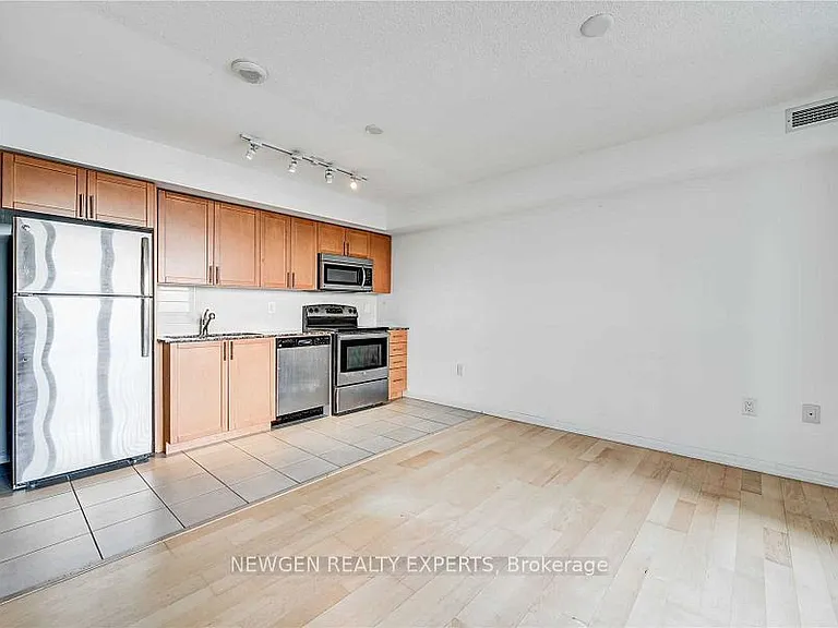 830 Lawrence Ave W #2405 — Photo 9
