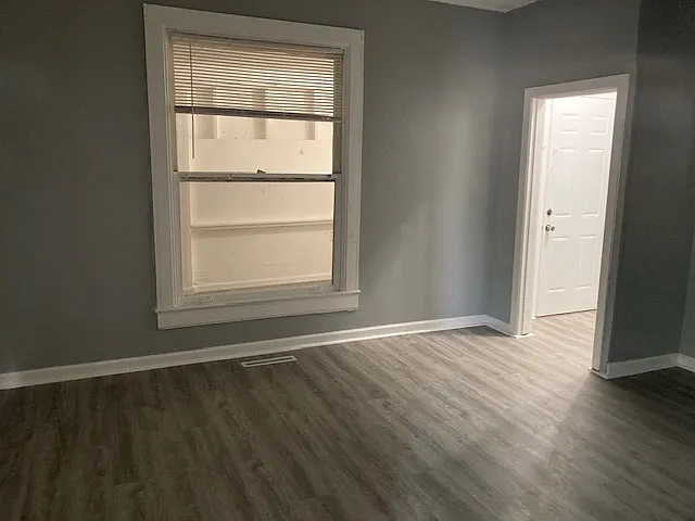 304 West 8th Street - 1 — Photo 3