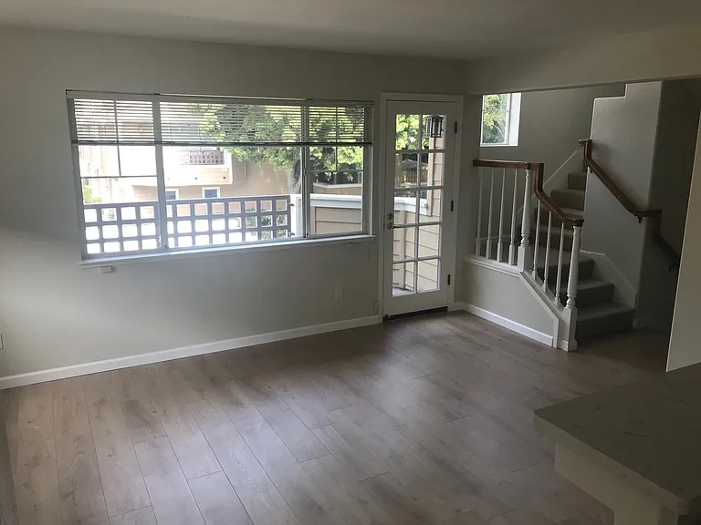 536 Mill River Ln — Photo 6