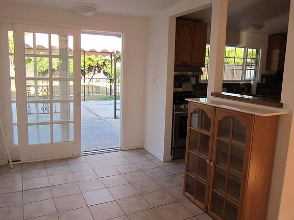 2nd image of 1221 Oak Creek Way