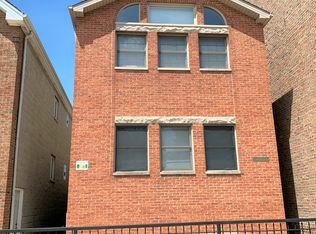 552 W 43rd St, Chicago, IL 60609