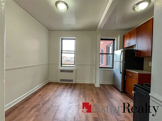 Rented by Astor Realty | media 21