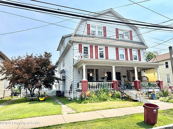 2nd image of 208 E Thomas St