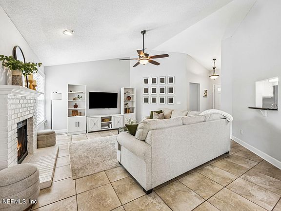 5th image of 3850 ENGLISH COLONY Drive N