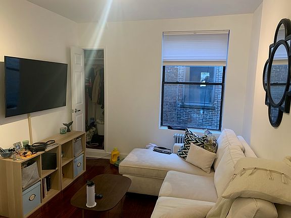 2nd image of 246 W 18th St APT 10