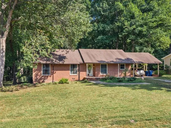 412 Benton St, South Hill, VA 23970