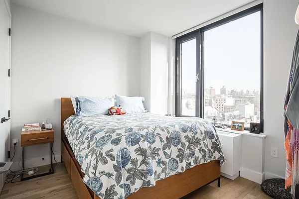 Rented by Nooklyn NYC LLC | media 69