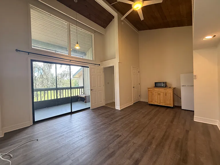 2075 Corner Lake Dr — Photo 6