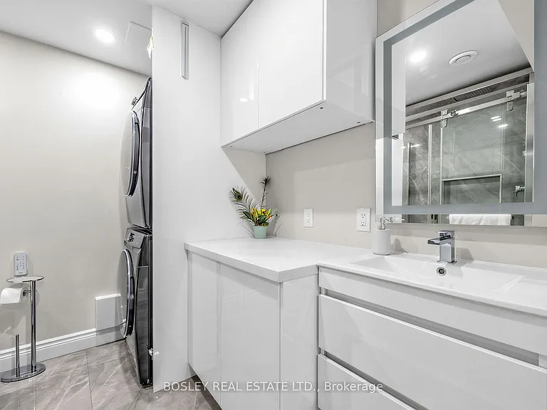 623 Dupont St #LOWER LEVEL — Photo 23