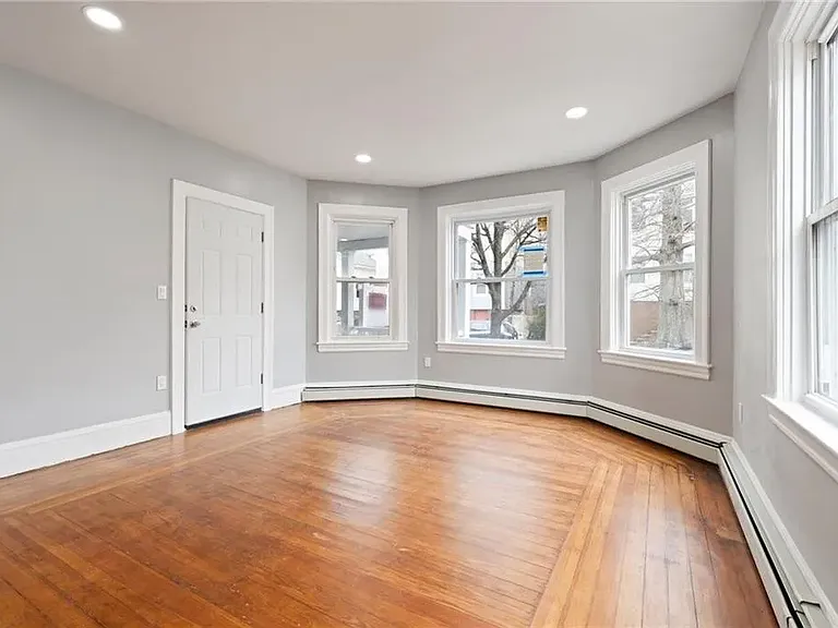 396 Orms St #1 — Photo 2