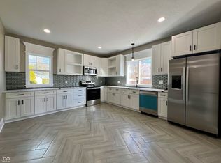 400 W Sherman St, Windfall, IN 46076