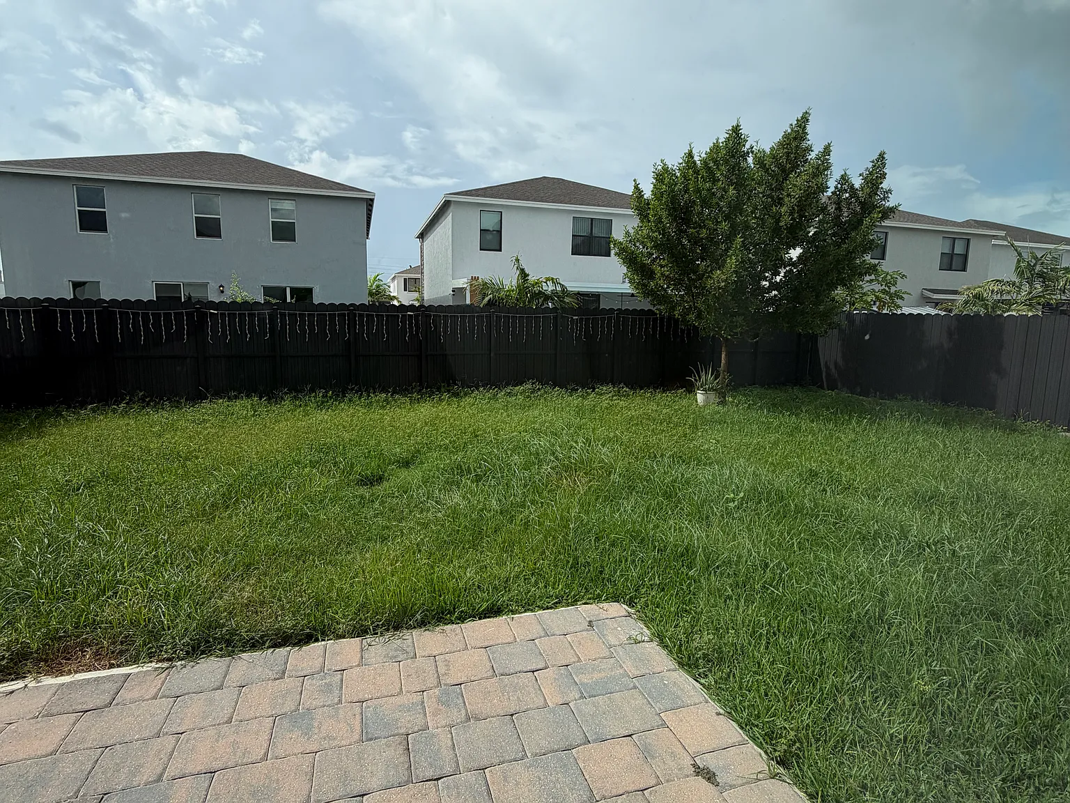4 bed, 2.5 bath, 2878 sqft, $4,500 — Photo 2