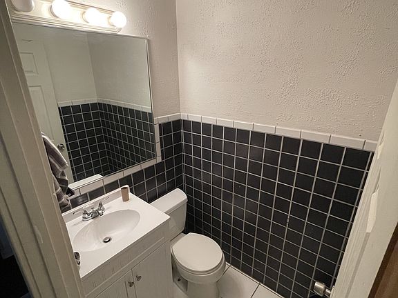 4th image of 2035 N 15th St Floor 1