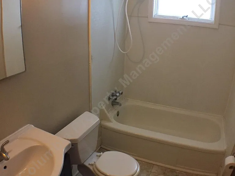 2117 Wallace St #B — Photo 4