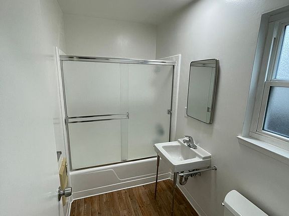 4th image of 1127 Capuchino Ave APT 1