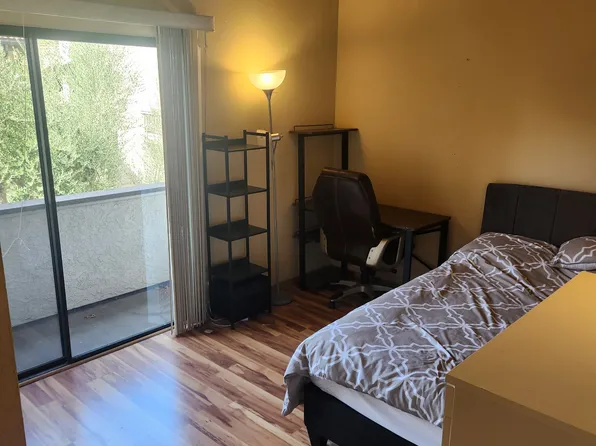 (undisclosed Address), Woodland Hills, CA 91367